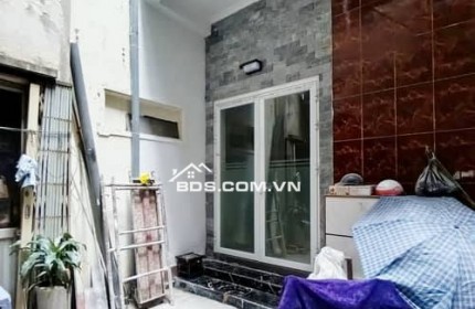 Cơ Hội Đầu Tư: Nhà 29m², Mặt Tiền 5.2m Tại Ngã Tư Sở Trường Chinh - Giá 5.5 Tỷ VNĐ